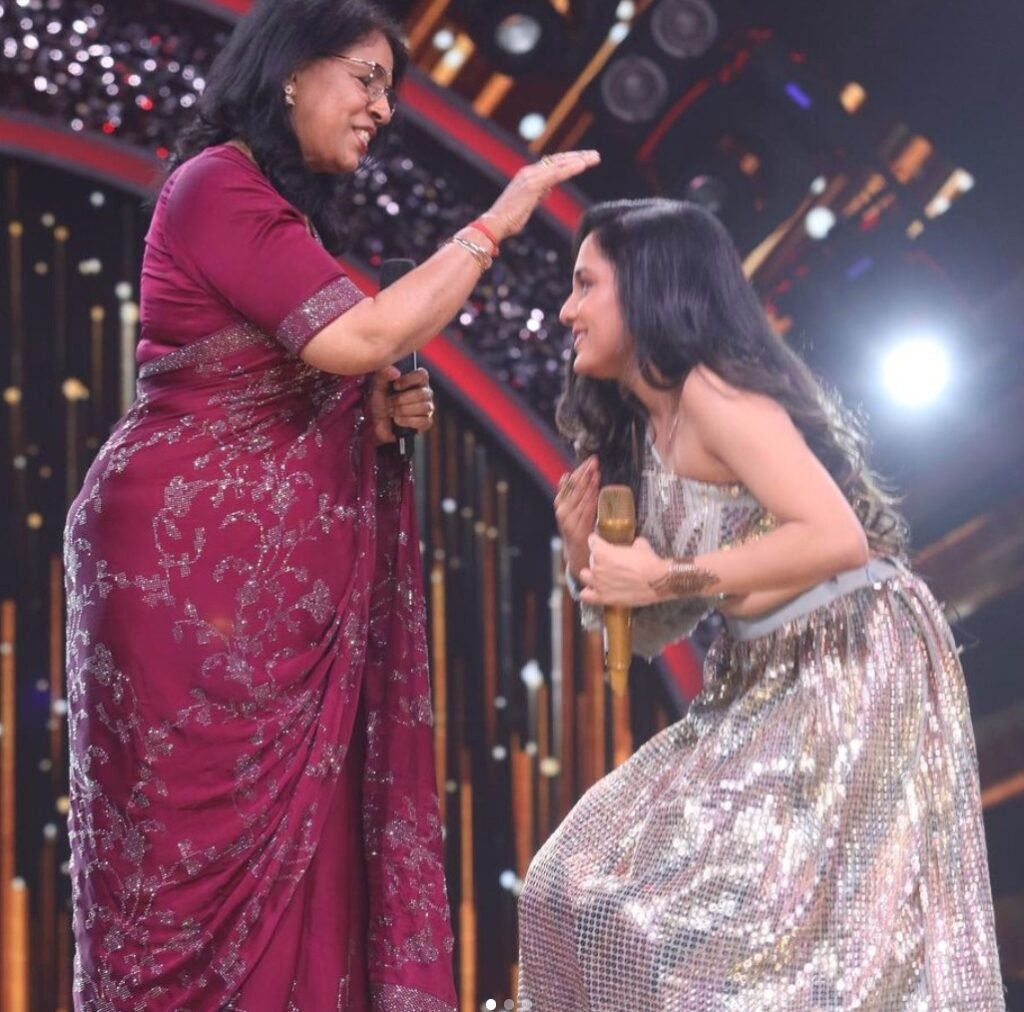 Kavya limaye sets the stage on fire with her performance on Kay sera sera in front of kavita Krishnamurthy and Anuradha Paudwal as the special guests
