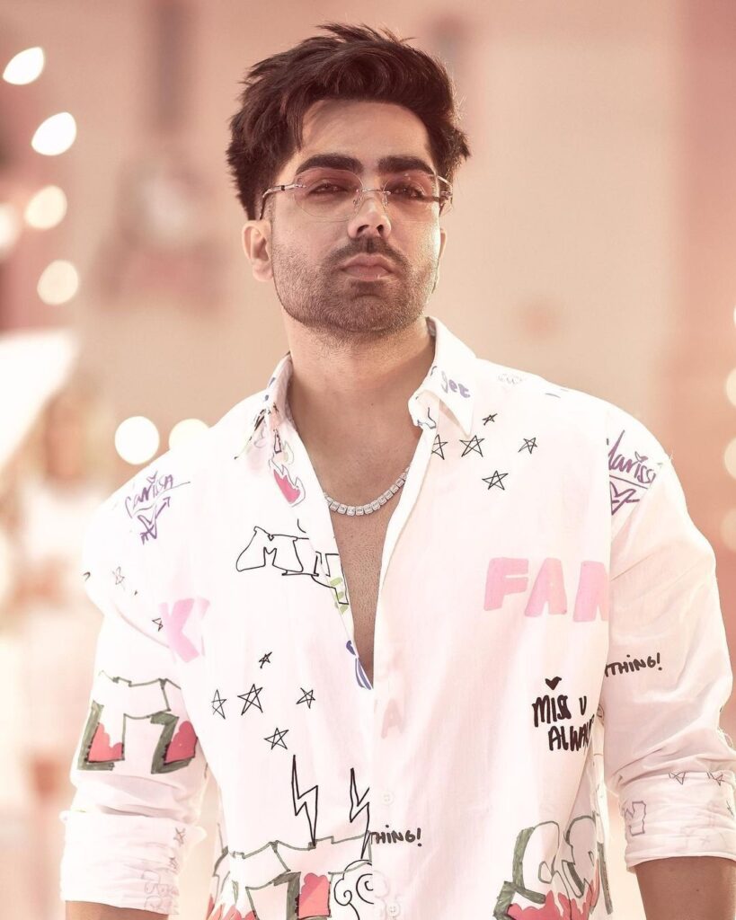 Harrdy Sandhu on his Bollywood wish list: Want to sing for King Shah Rukh Khan someday
