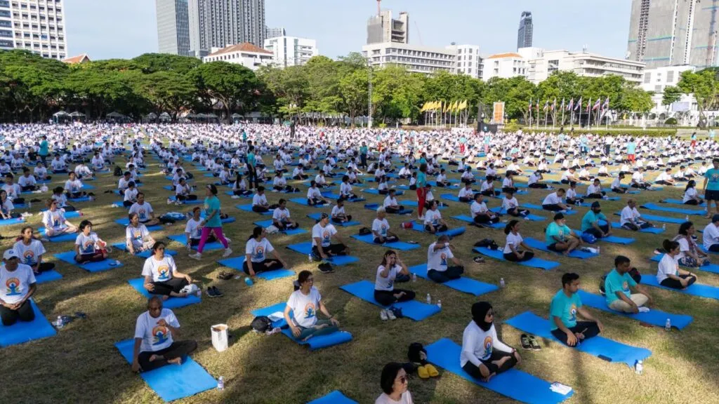 Over 5,600 Join 10th International Yoga Day Hosted by Indian Embassy in Bangkok
